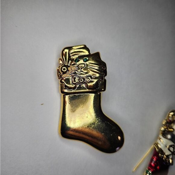 Lot of Three Vintage Cat Kitten Enameled Signed Christmas Holiday Pins Brooches - Picture 9 of 10